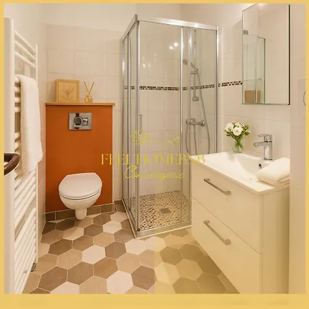 Proche Centre - Lit Queen, Cafe Offert ! Lejlighed